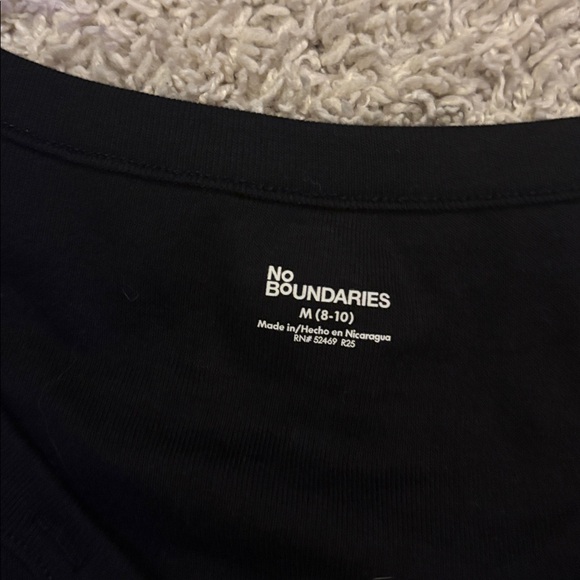 No boundaries Classic Black Long Sleeve Tee -HENLEY - Picture 3 of 4